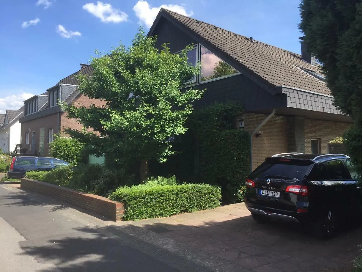 Duesseldorfer Privatzimmer Germany