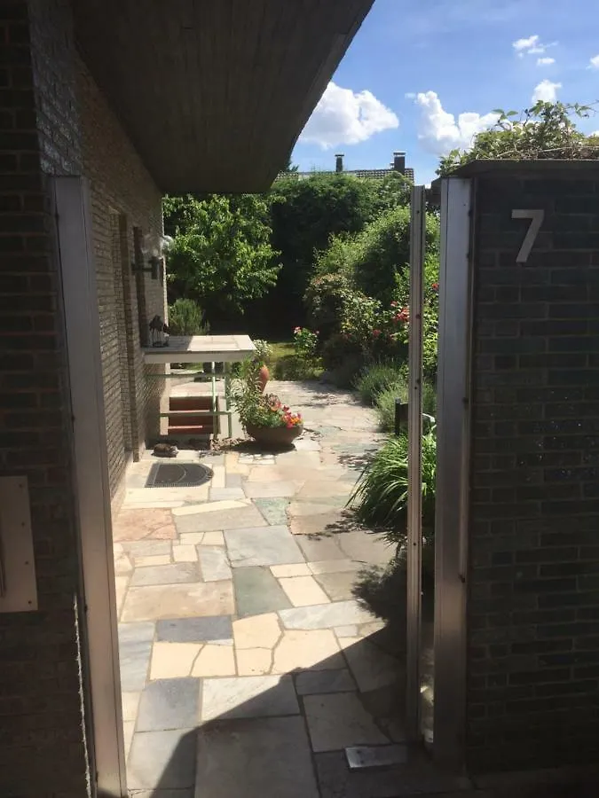 Duesseldorfer Privatzimmer 0*, Dusseldorf