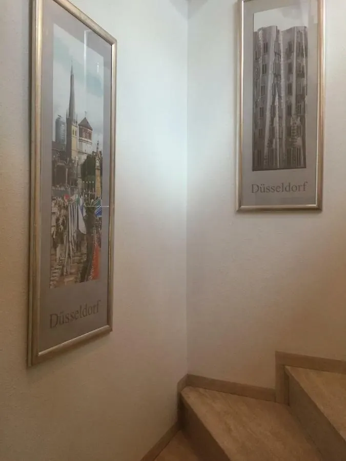 Duesseldorfer Privatzimmer Homestay
